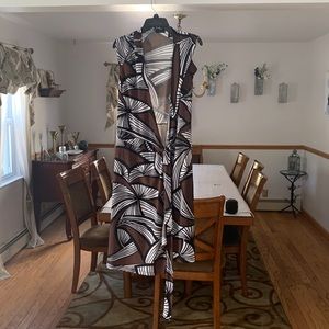 New York and Company XL Brown Black and White